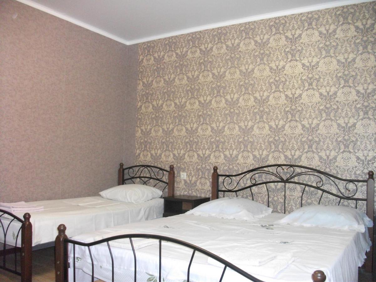 Guesthouse On Kabardinskaya 139A กากรา ภายนอก รูปภาพ